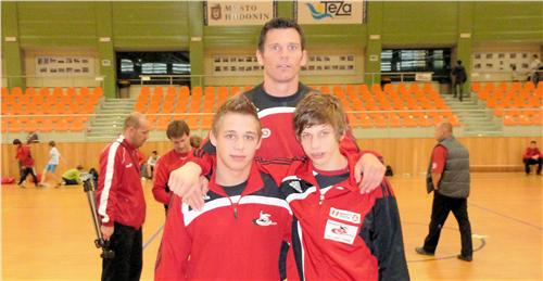 Trainer M.Schindler mit D.Anzengruber & St.Fuchsreiter